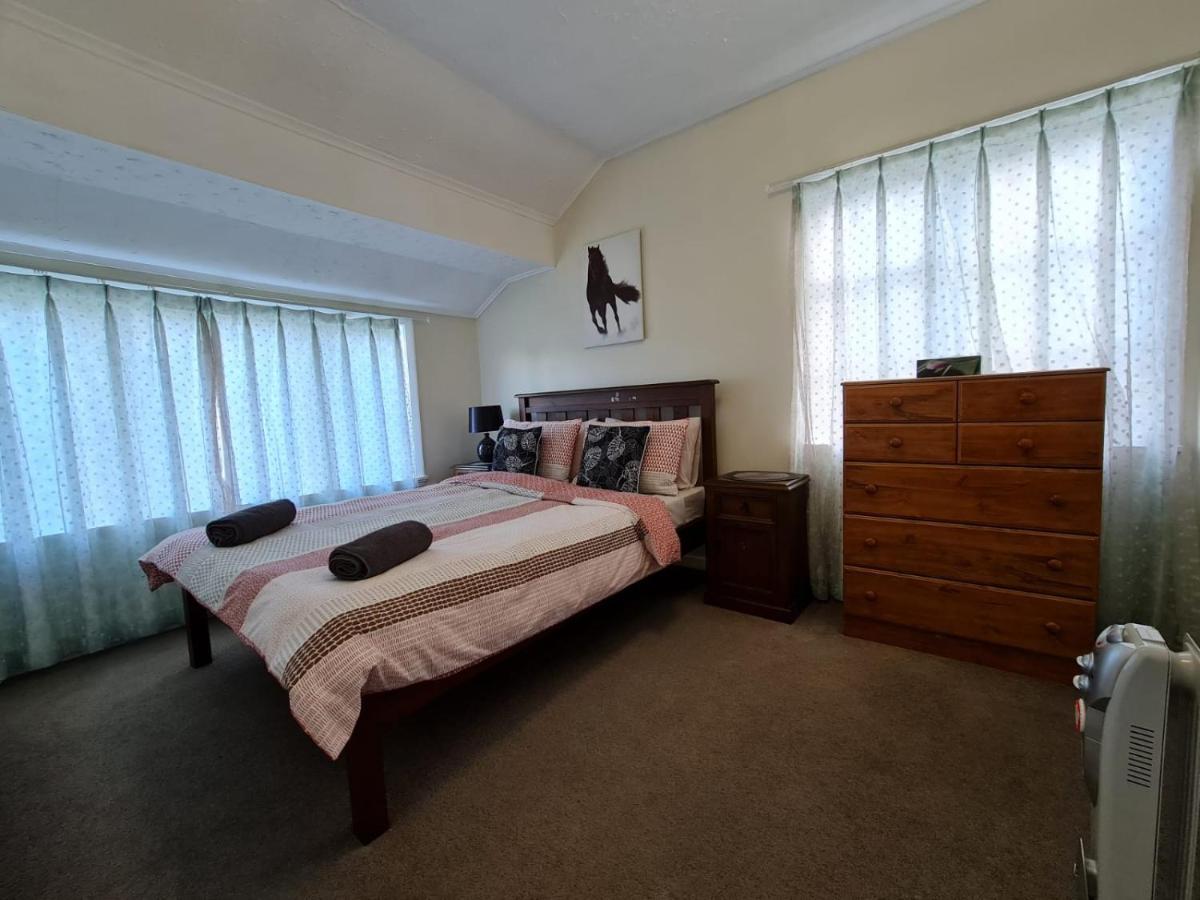 Hidden Gem And Entire Bungalow In Central Hutt Vila Lower Hutt Exterior foto